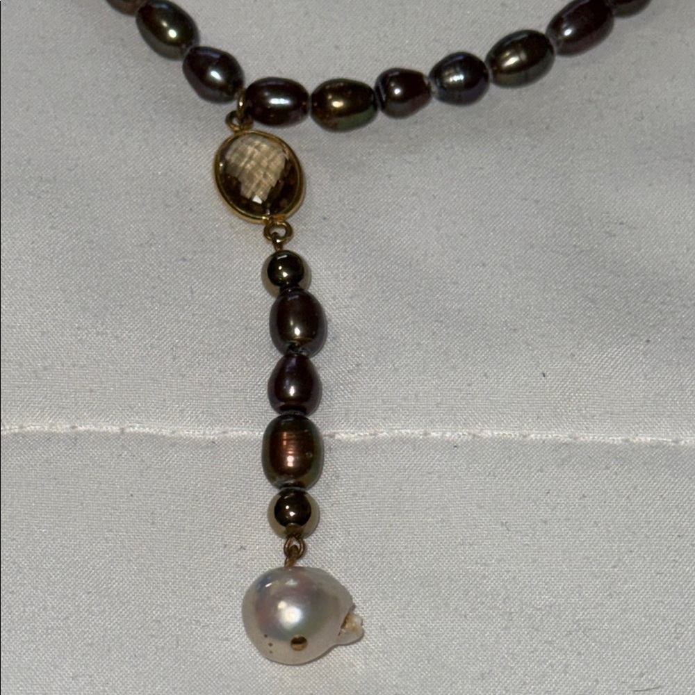 Gold and Brown Lariat Necklace with Vintage Charm - Picture 5 of 6